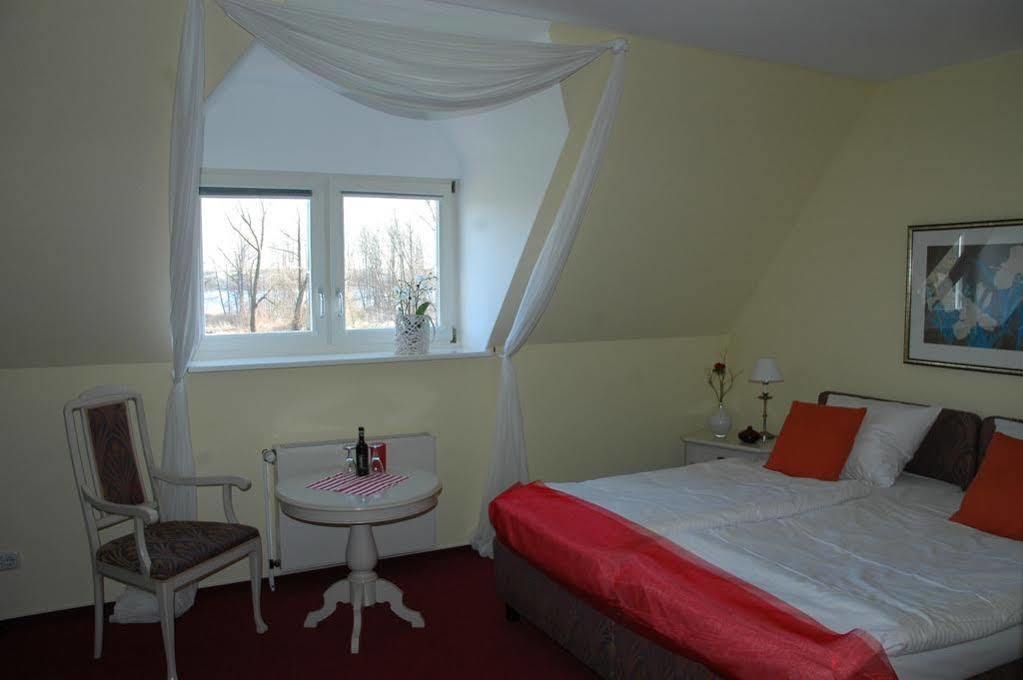 Alago Hotel Am See Cambs Екстериор снимка