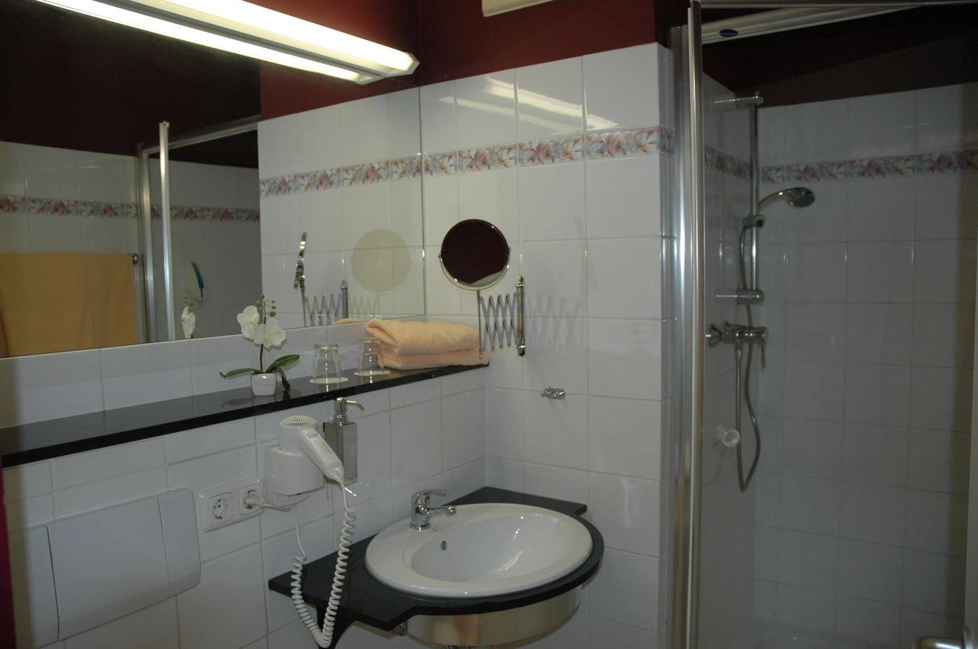 Alago Hotel Am See Cambs Екстериор снимка